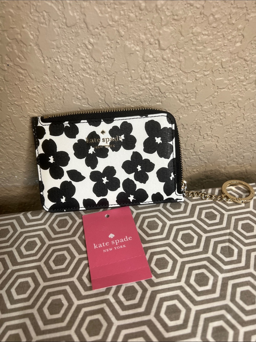 kate spade Black & White Floral Zip Key Card Wallet Md lzip crdhldr Darcy